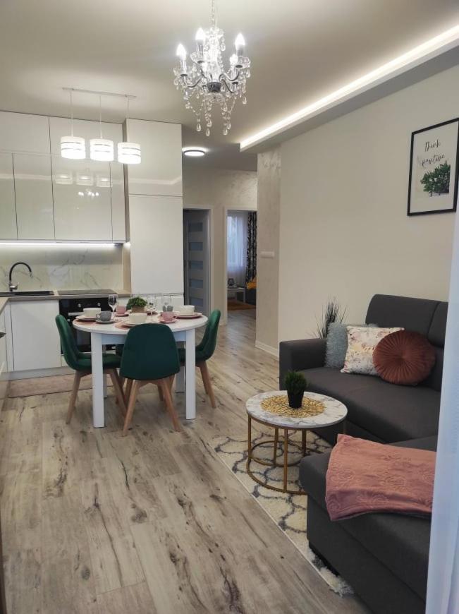 Sun River Apartament ايوافا المظهر الخارجي الصورة